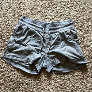 Medium Women’s North Face Hiking Shorts Grey